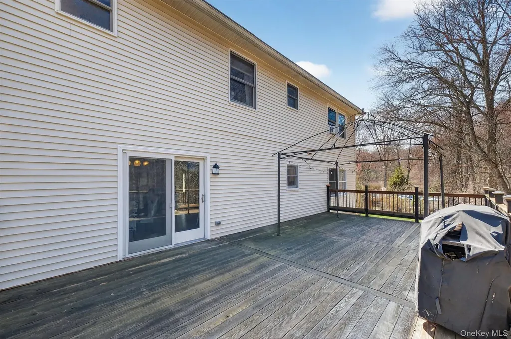 9 Megan Lane Campbell Hall NY 10916