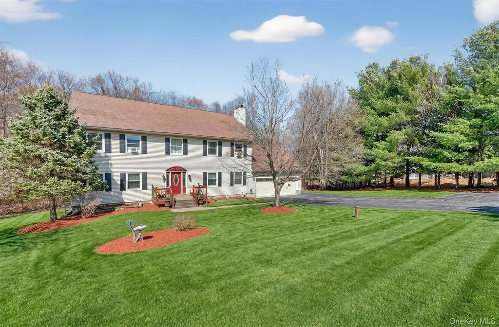 9 Megan Lane Campbell Hall NY 10916