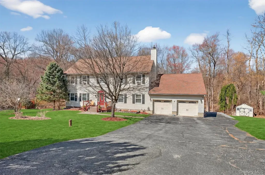 9 Megan Lane Campbell Hall NY 10916