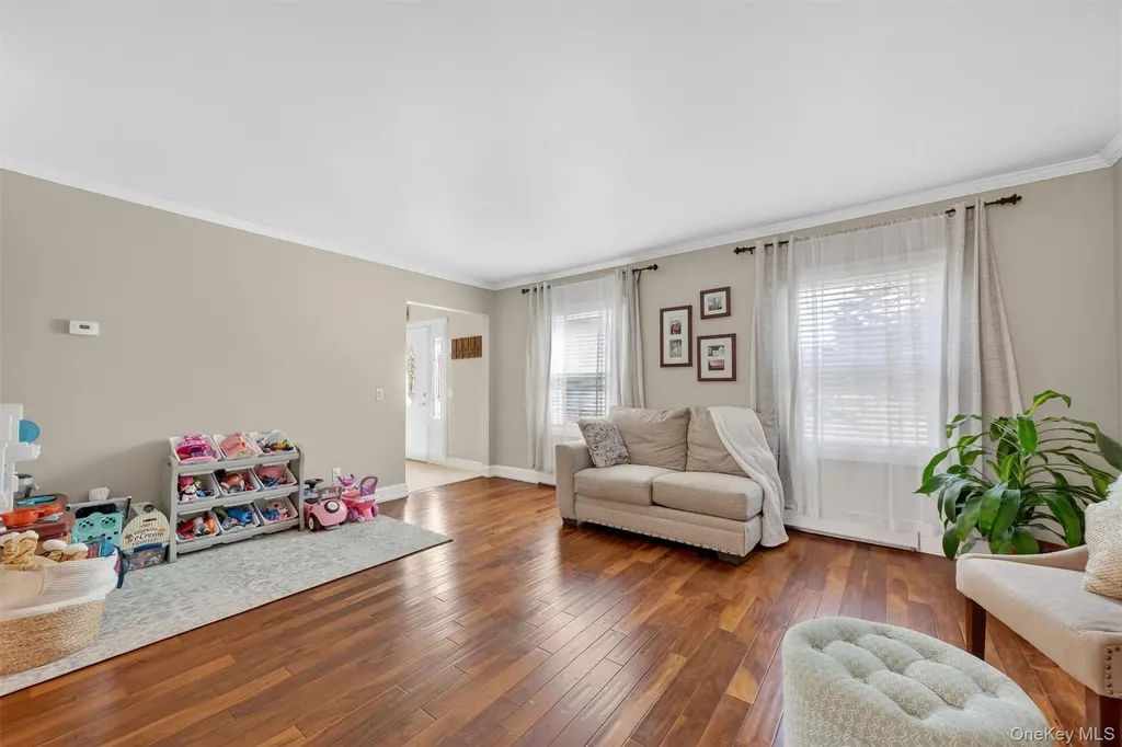 9 Megan Lane Campbell Hall NY 10916