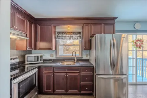 29 Tina Lane Hopewell Junction NY 12533