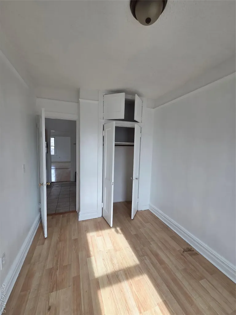 3561 Ropes Avenue Bronx NY 10475