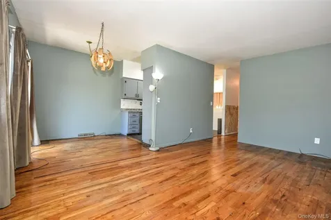 68 Blauvelt Avenue West Haverstraw NY 10993