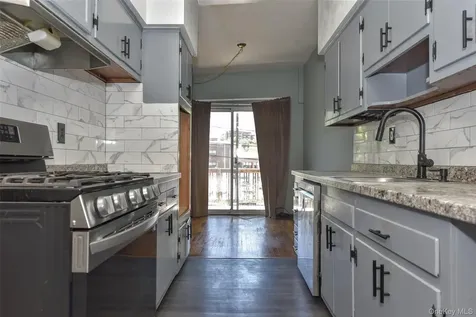 68 Blauvelt Avenue West Haverstraw NY 10993