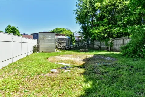 68 Blauvelt Avenue West Haverstraw NY 10993