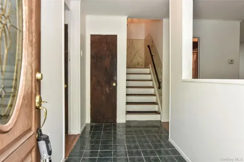 68 Blauvelt Avenue West Haverstraw NY 10993