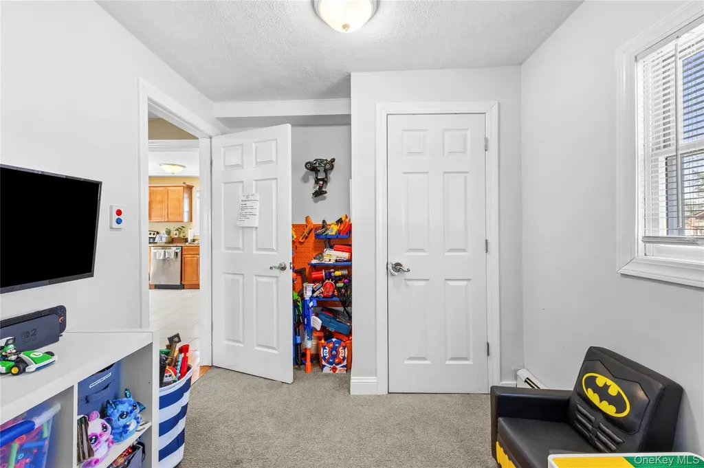 1534 12th Street West Babylon NY 11704