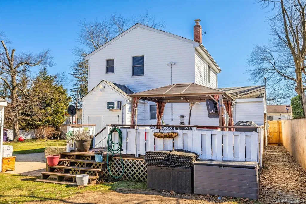 1534 12th Street West Babylon NY 11704