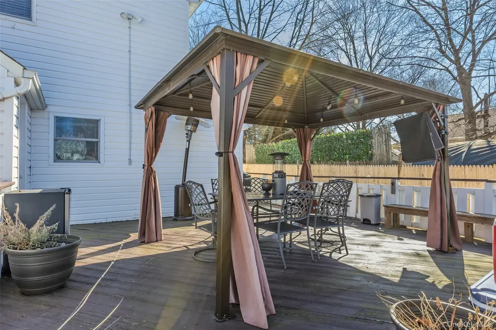 1534 12th Street West Babylon NY 11704