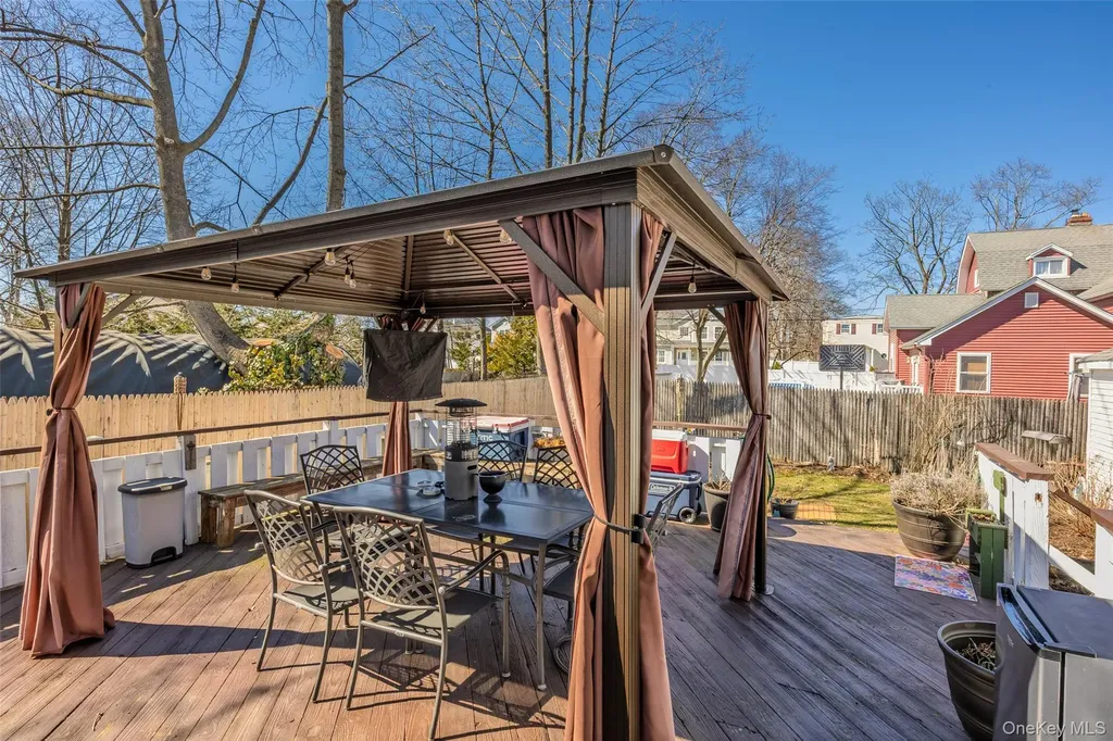 1534 12th Street West Babylon NY 11704