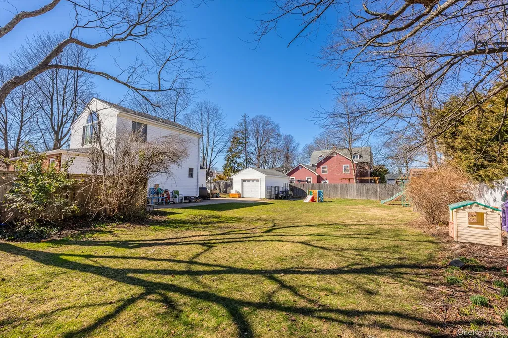 1534 12th Street West Babylon NY 11704