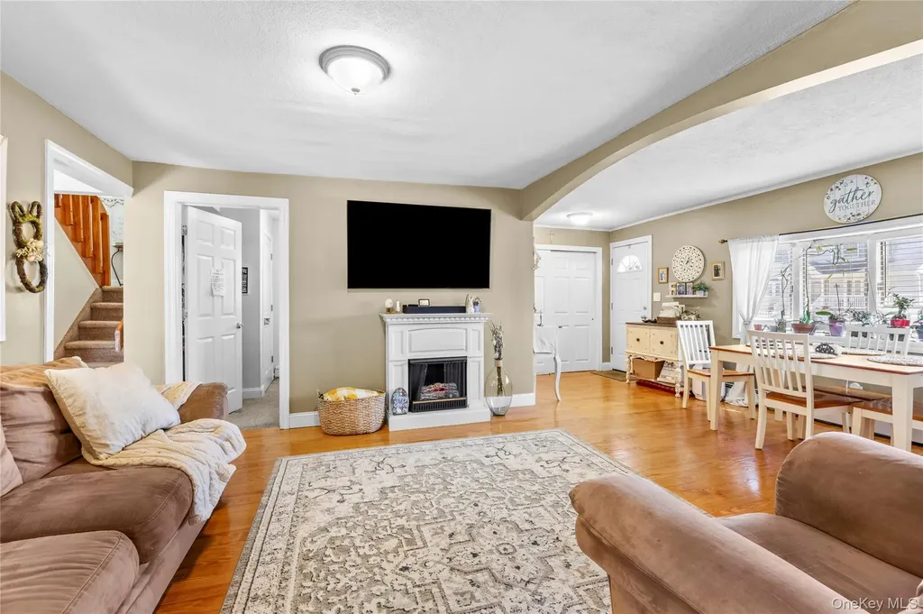 1534 12th Street West Babylon NY 11704