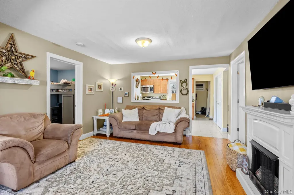 1534 12th Street West Babylon NY 11704