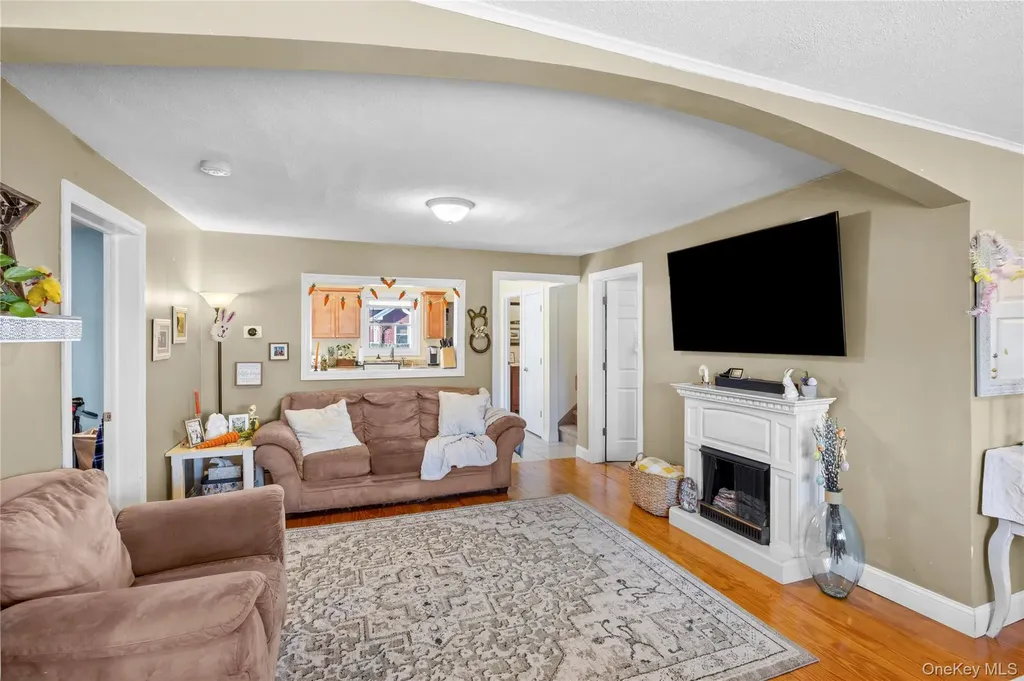 1534 12th Street West Babylon NY 11704