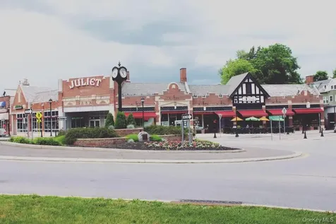 4 Crestwood Boulevard Poughkeepsie NY 12603
