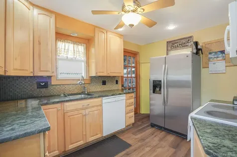 4 Crestwood Boulevard Poughkeepsie NY 12603
