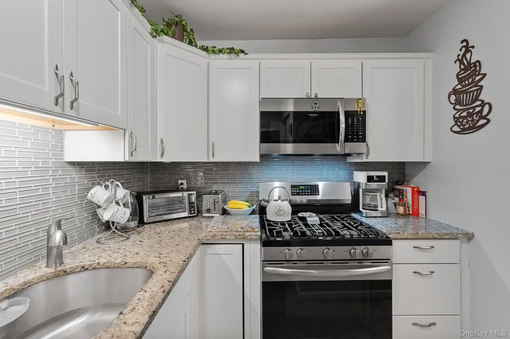 12 Field Court Fishkill NY 12524
