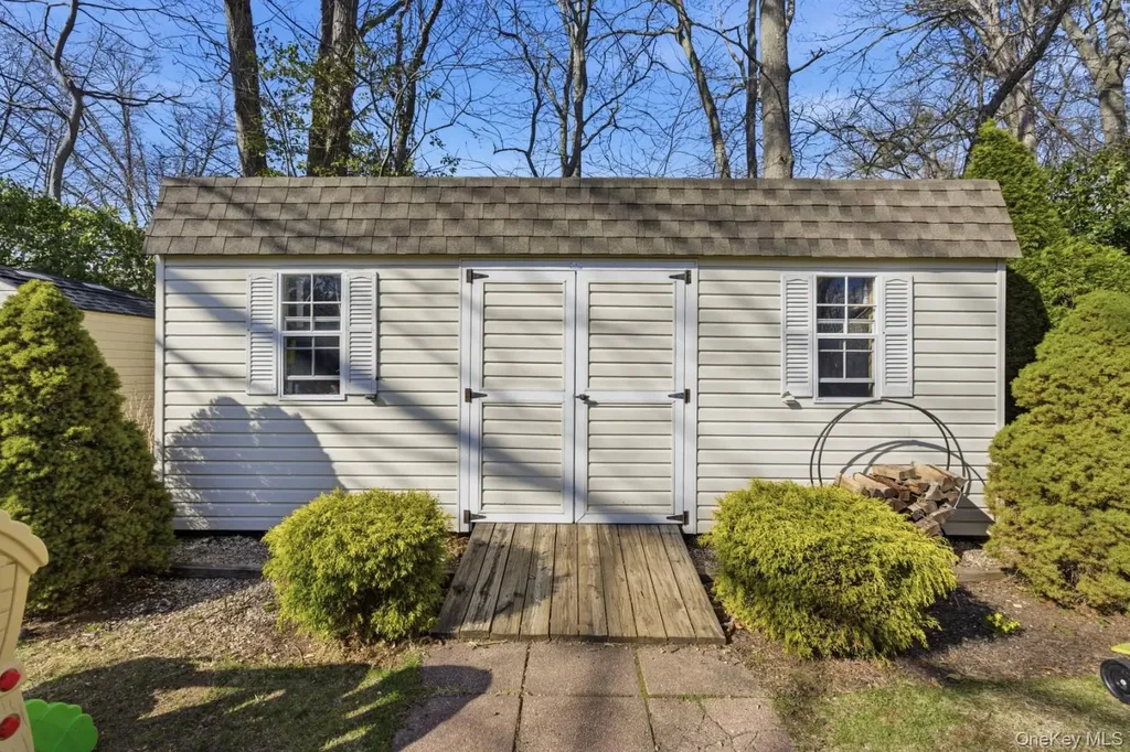 9 Fox Lane Shoreham NY 11786