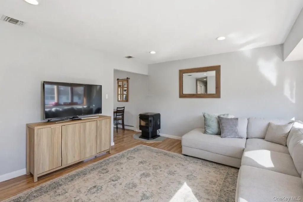 9 Fox Lane Shoreham NY 11786