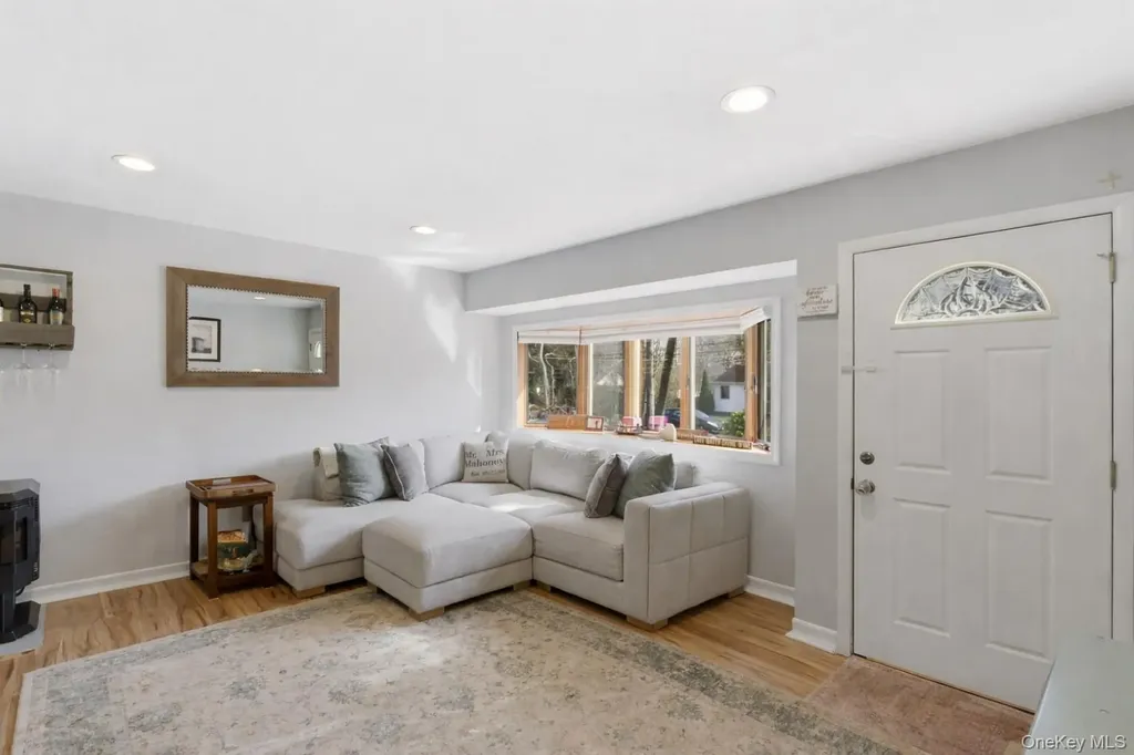 9 Fox Lane Shoreham NY 11786