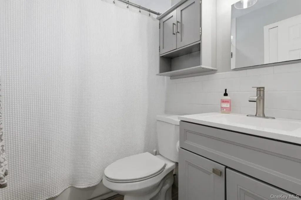 9 Fox Lane Shoreham NY 11786