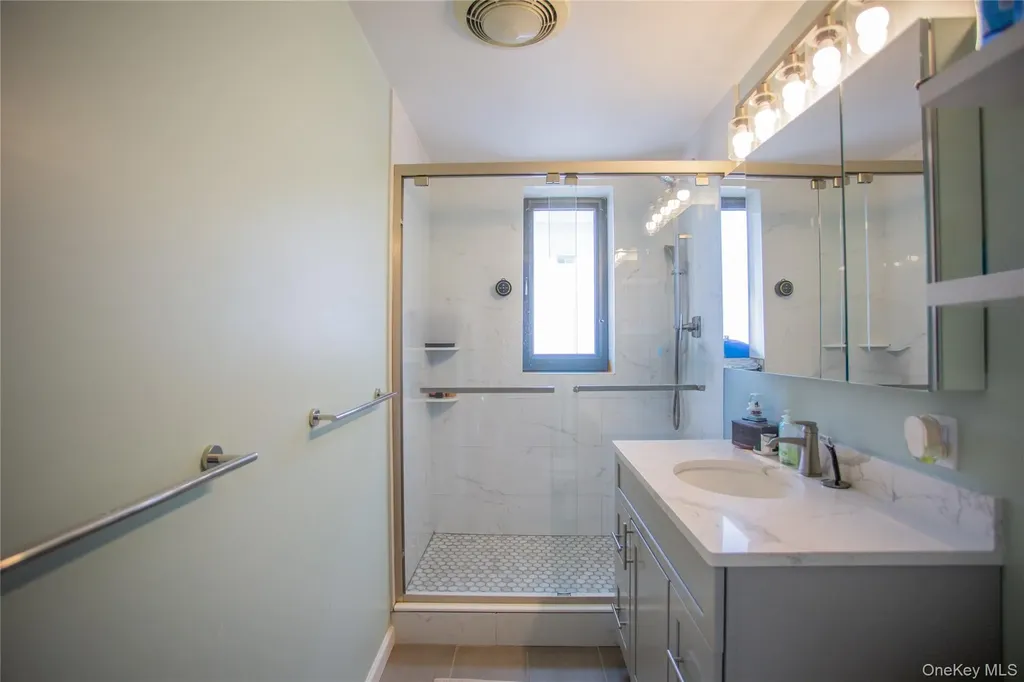 100 W Broadway Long Beach NY 11561