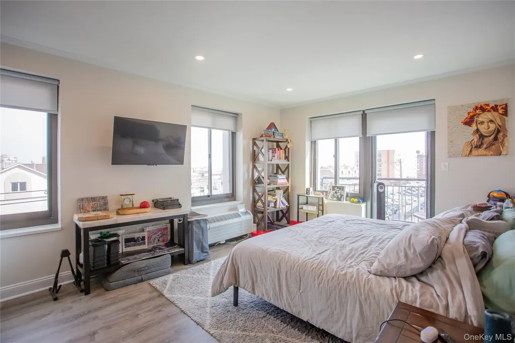 100 W Broadway Long Beach NY 11561