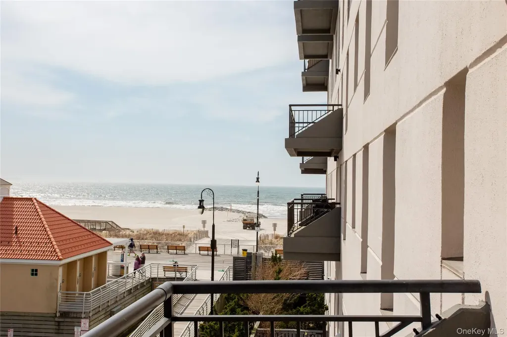 100 W Broadway Long Beach NY 11561