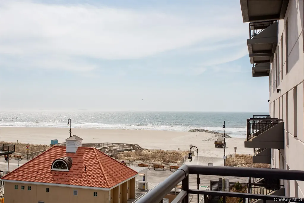 100 W Broadway Long Beach NY 11561