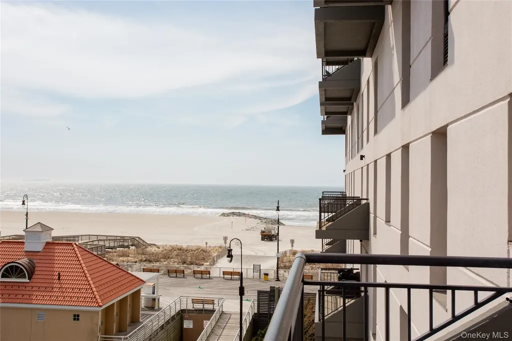 100 W Broadway Long Beach NY 11561