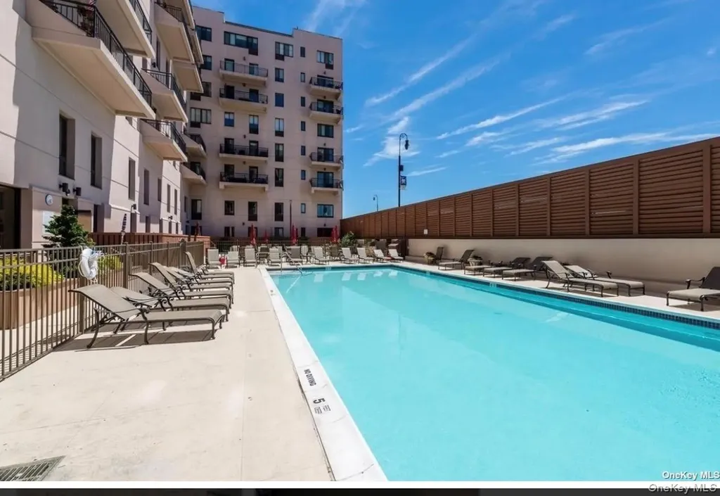 100 W Broadway Long Beach NY 11561