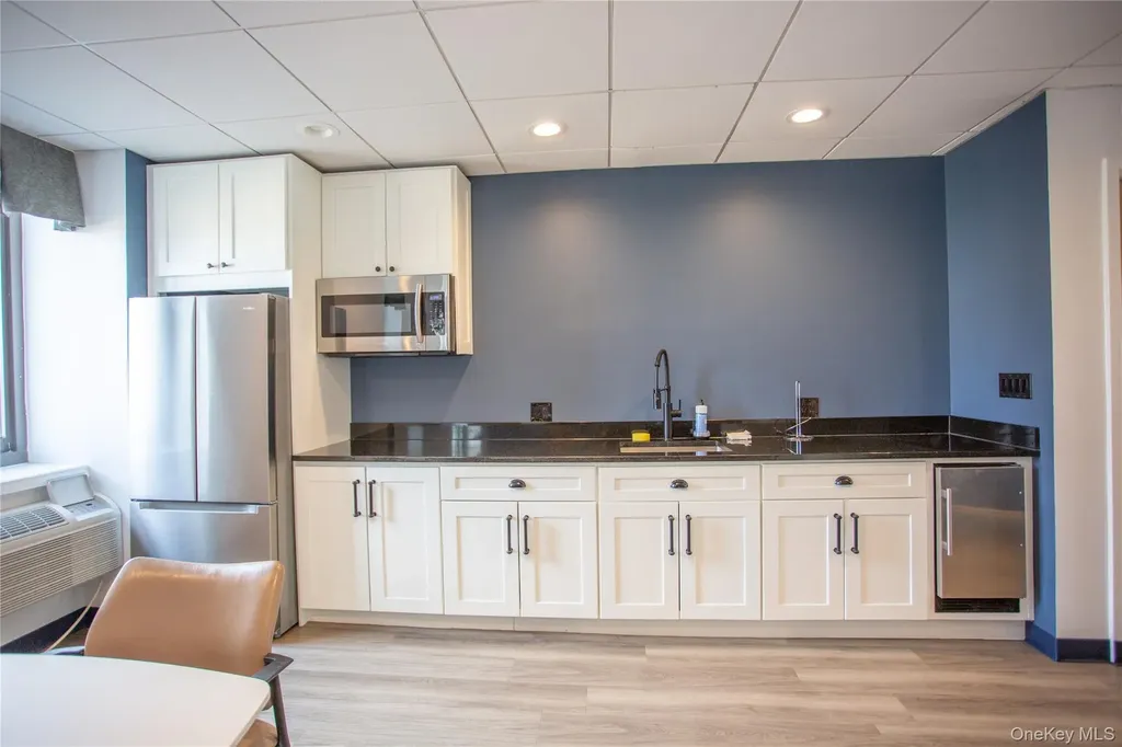 100 W Broadway Long Beach NY 11561