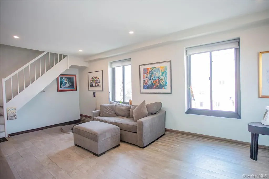 100 W Broadway Long Beach NY 11561