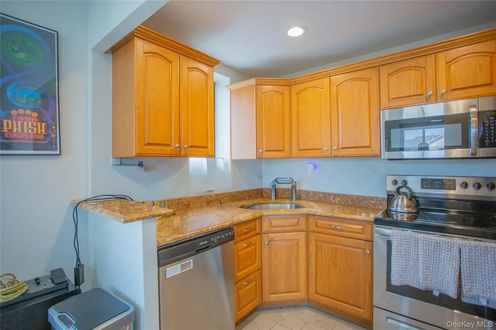 100 W Broadway Long Beach NY 11561