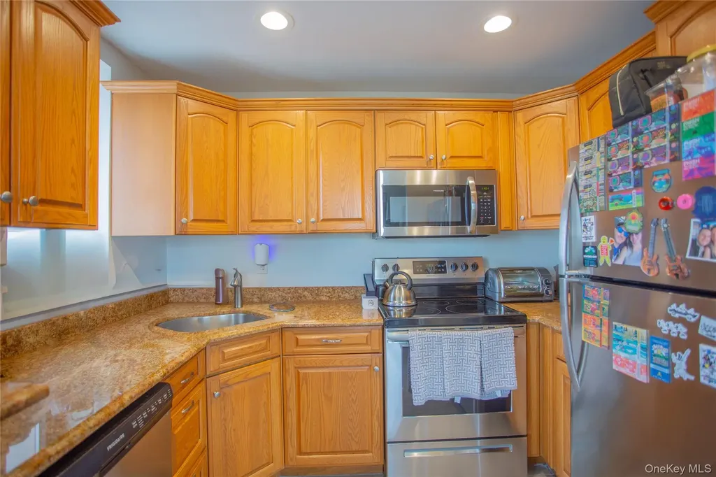 100 W Broadway Long Beach NY 11561