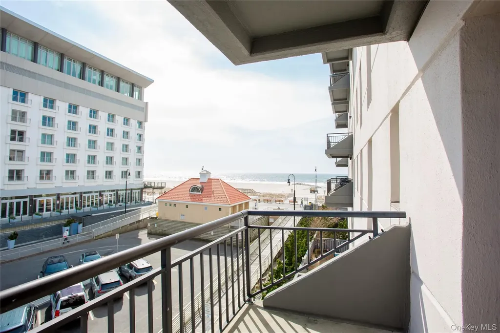 100 W Broadway Long Beach NY 11561