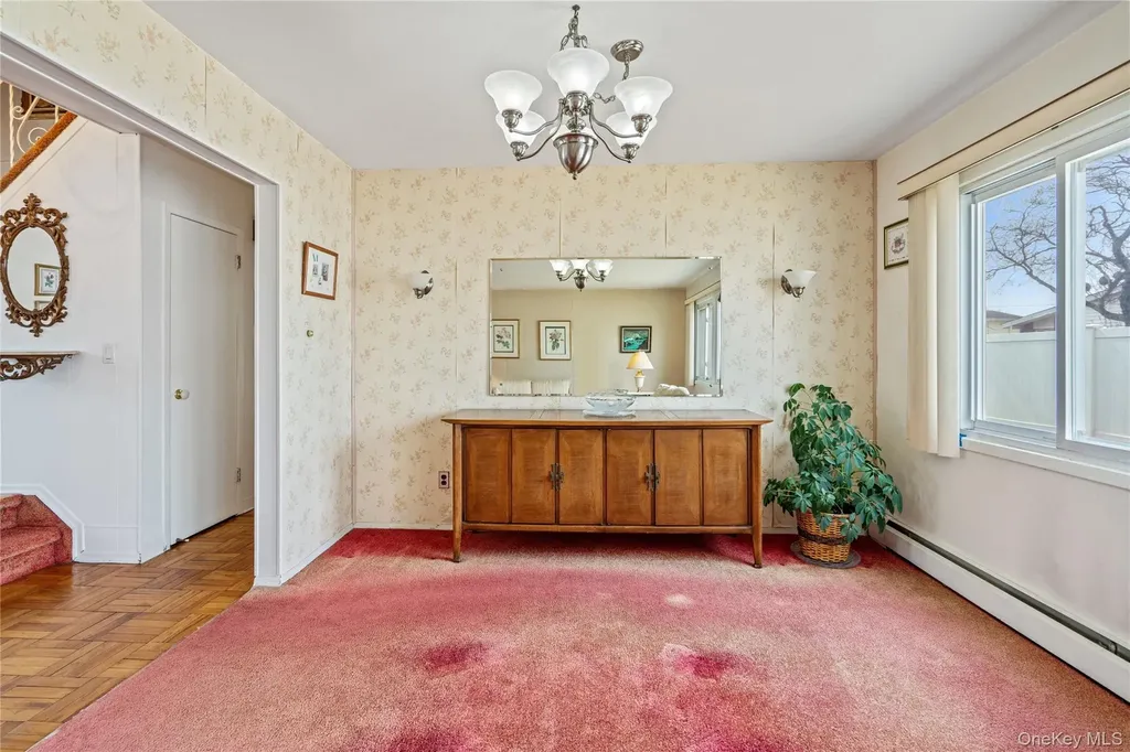 226 W 18th Street Deer Park NY 11729