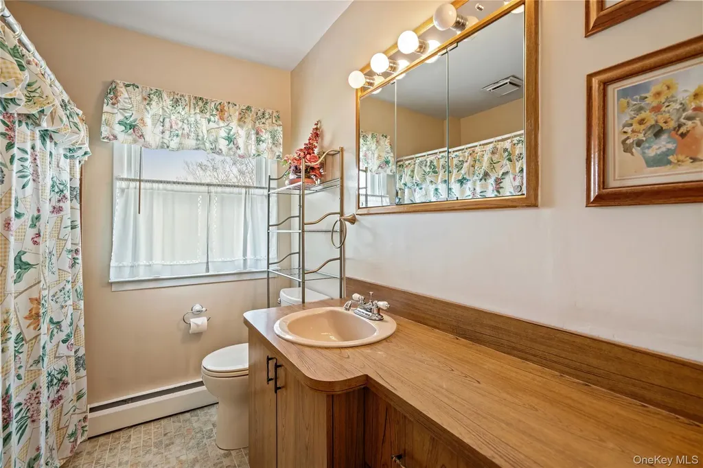 226 W 18th Street Deer Park NY 11729