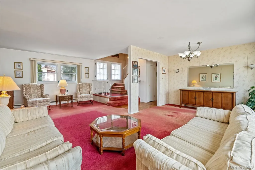 226 W 18th Street Deer Park NY 11729