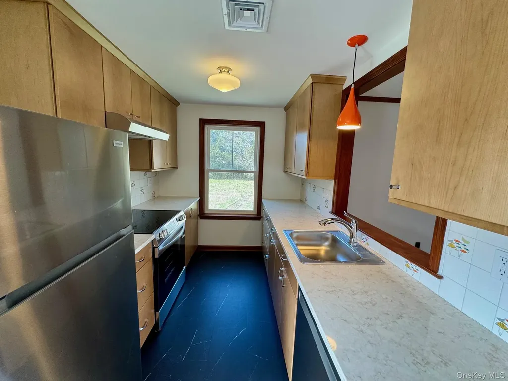 34 Union Avenue Patchogue NY 11772