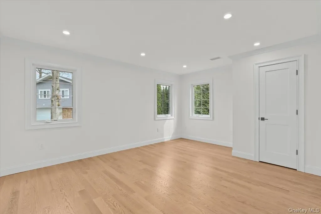 2 Willa Way Eastchester NY 10709
