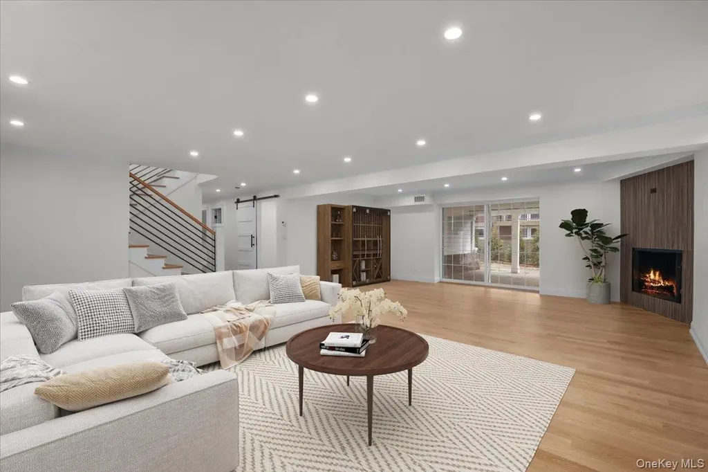 2 Willa Way Eastchester NY 10709