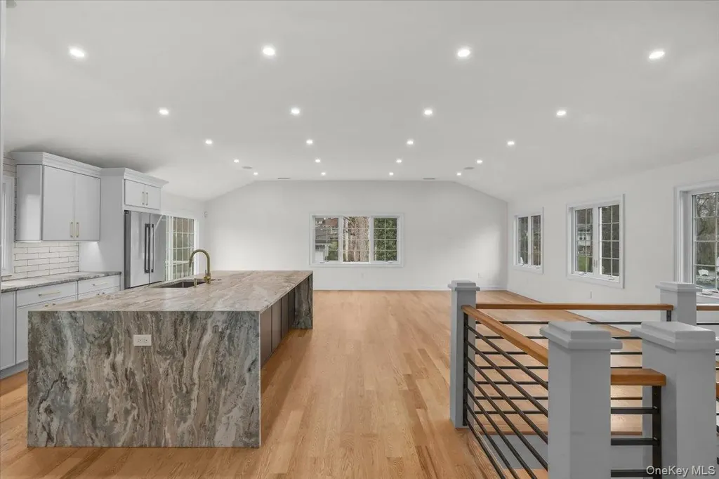 2 Willa Way Eastchester NY 10709
