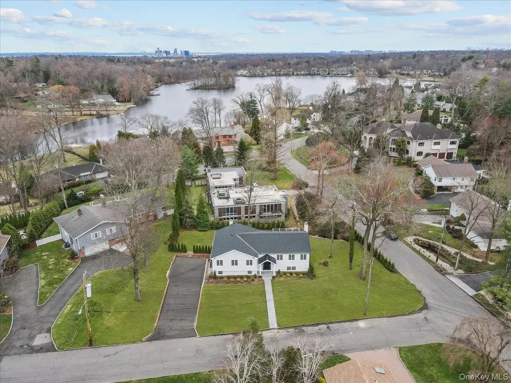 2 Willa Way Eastchester NY 10709
