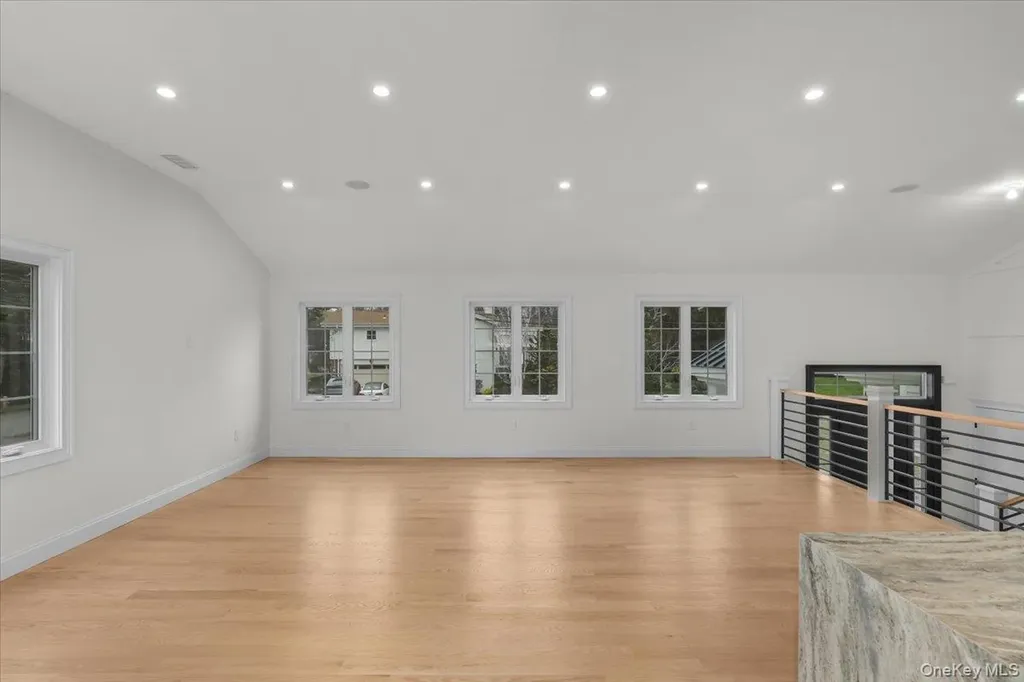 2 Willa Way Eastchester NY 10709