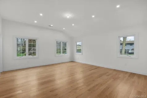 2 Willa Way Eastchester NY 10709