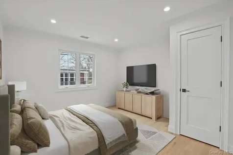 2 Willa Way Eastchester NY 10709