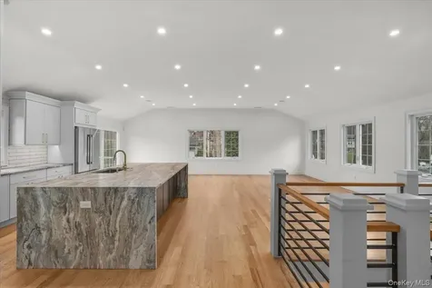 2 Willa Way Eastchester NY 10709