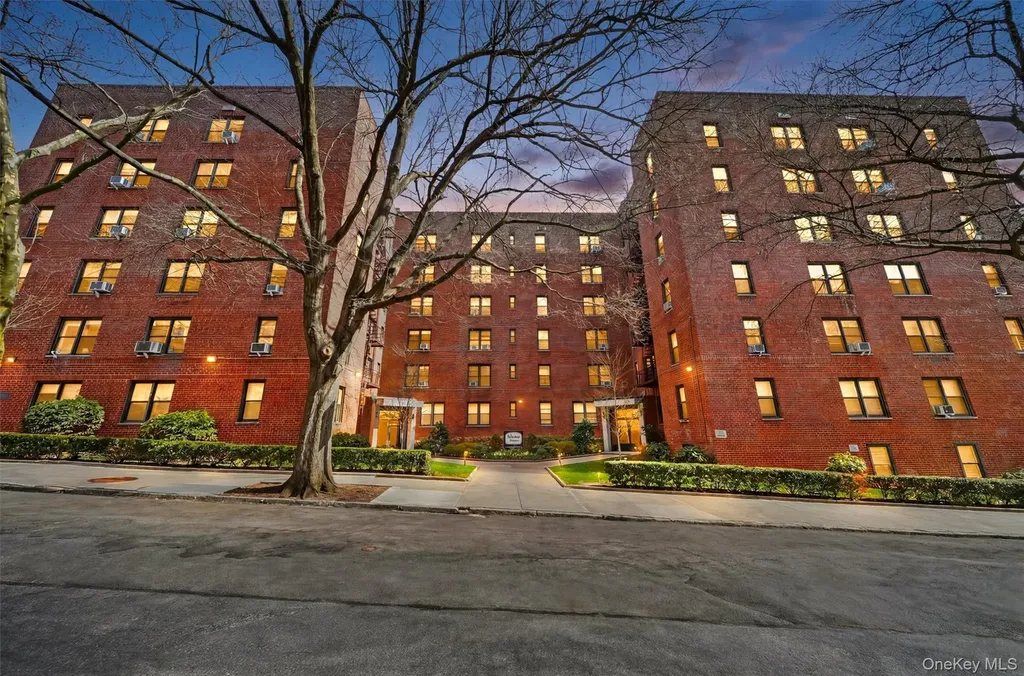 2 Windsor Terrace White Plains NY 10601