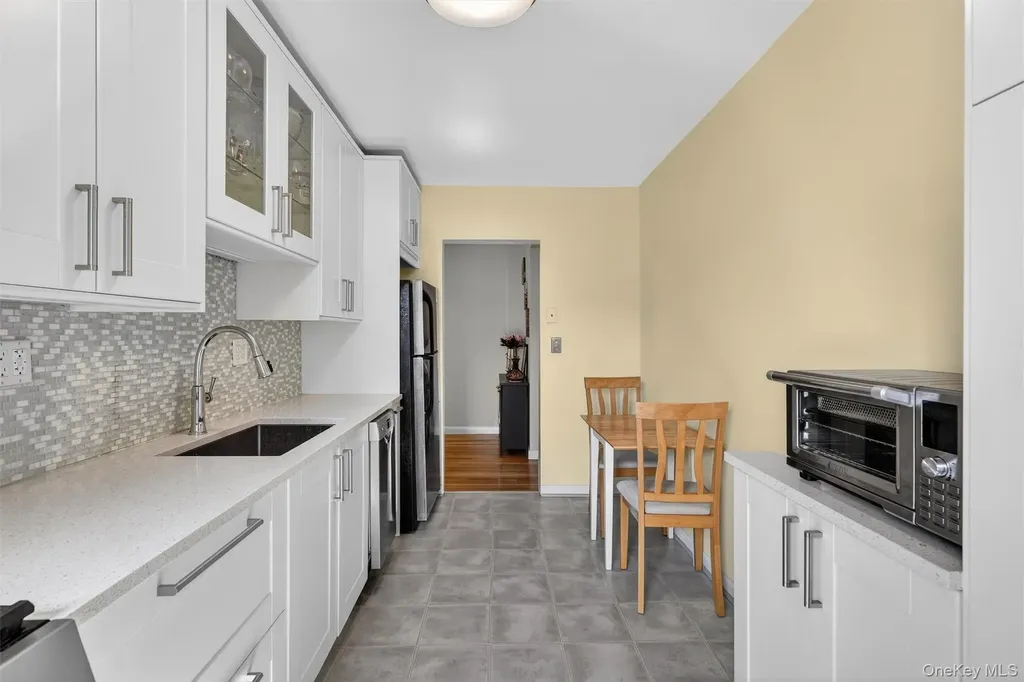 2 Windsor Terrace White Plains NY 10601